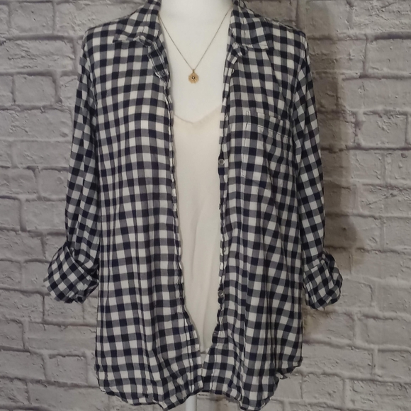 SOLD | J. Crew Gingham Long Sleeve Button Up Top - Picture 8 of 10